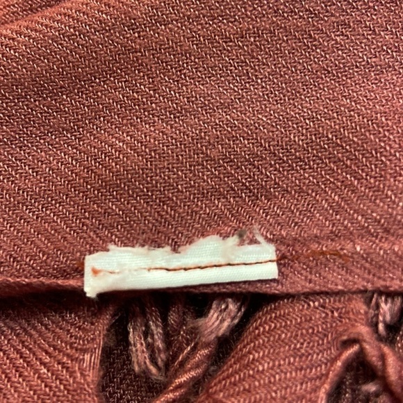 Pashmina Oversized Scarf Rust/Burgundy Preowned - Picture 7 of 7